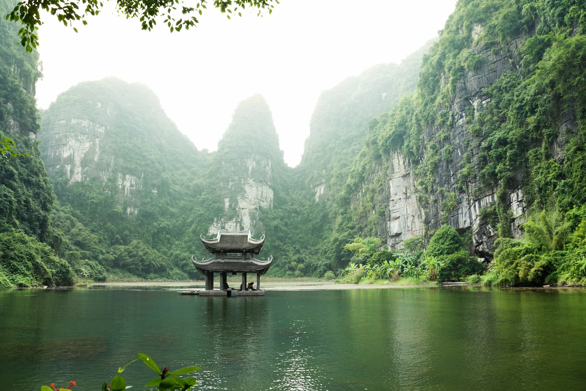 Unveiling the Enchanting Beauty of Ninh Binh